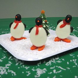 Penguin egg boiler #penguins #eggs #hardboiledegg #screammovie